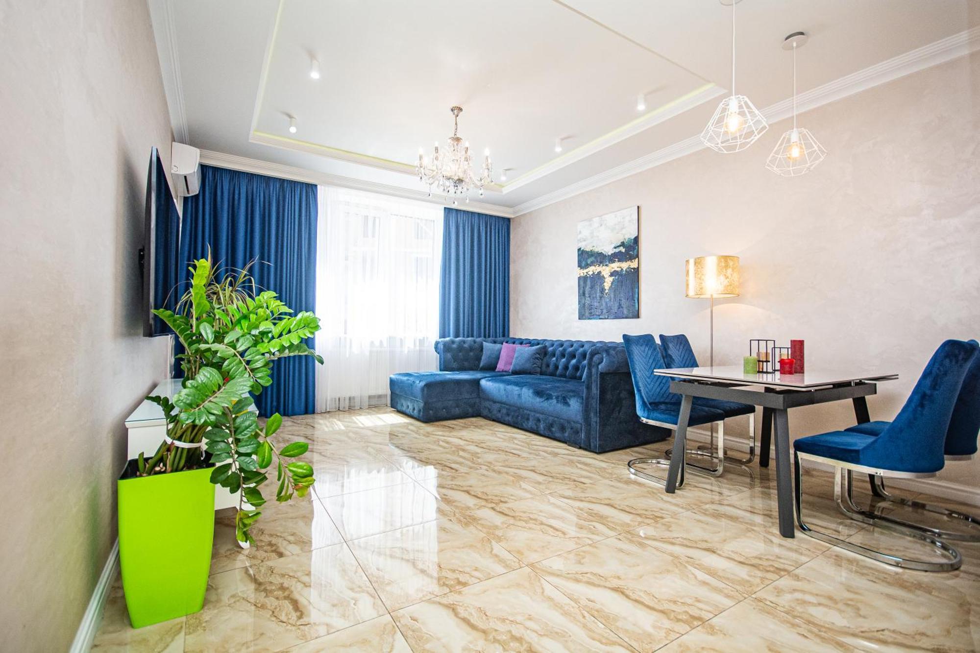 키예프 Luxury For Business & Pleasure Royal 3 아파트 외부 사진